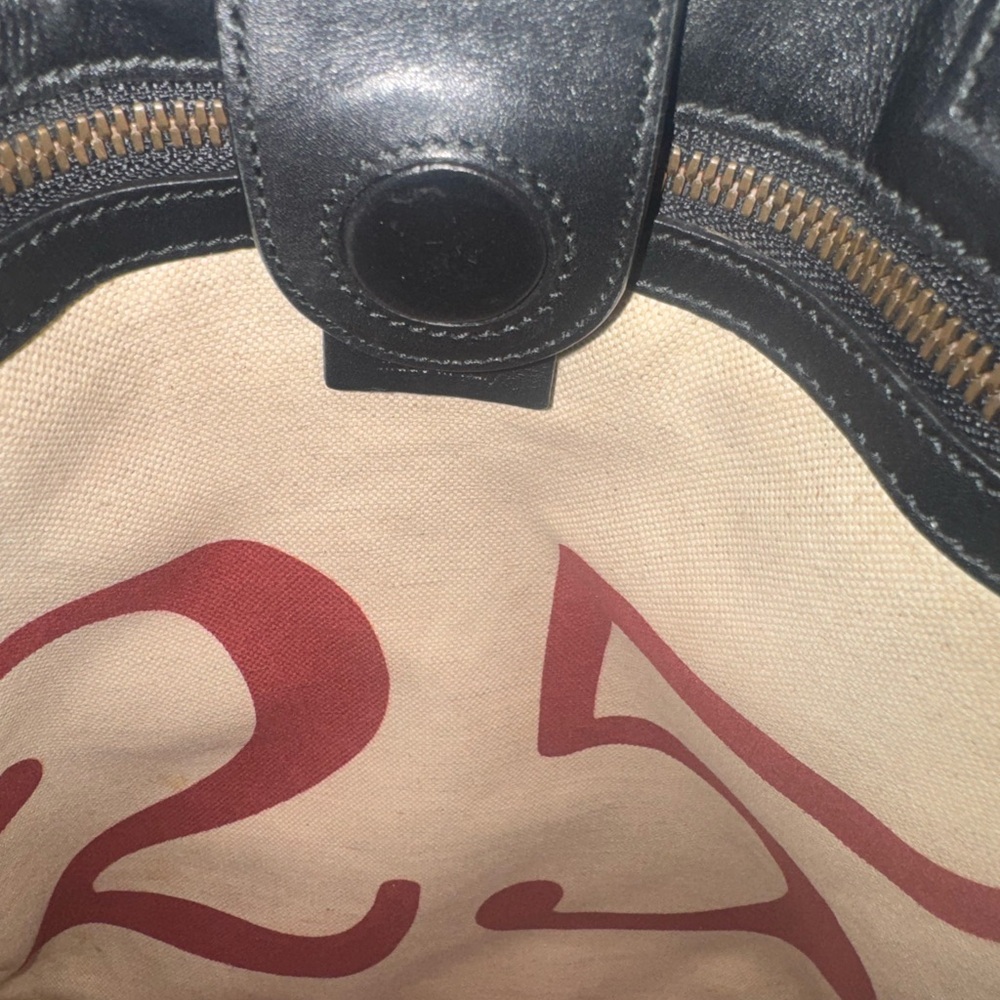 Gucci Beige Bee Print Tote Bag - Blind for Love - Picture 6 of 14